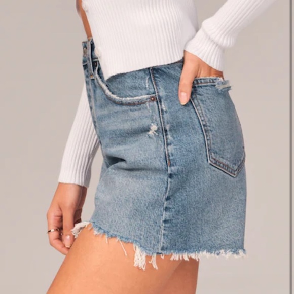 Abercrombie & Fitch The Dad Short High Rise - Picture 2 of 9